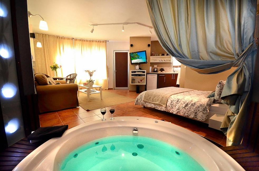 Hufsha Berama Villa Had Nes Exteriör bild