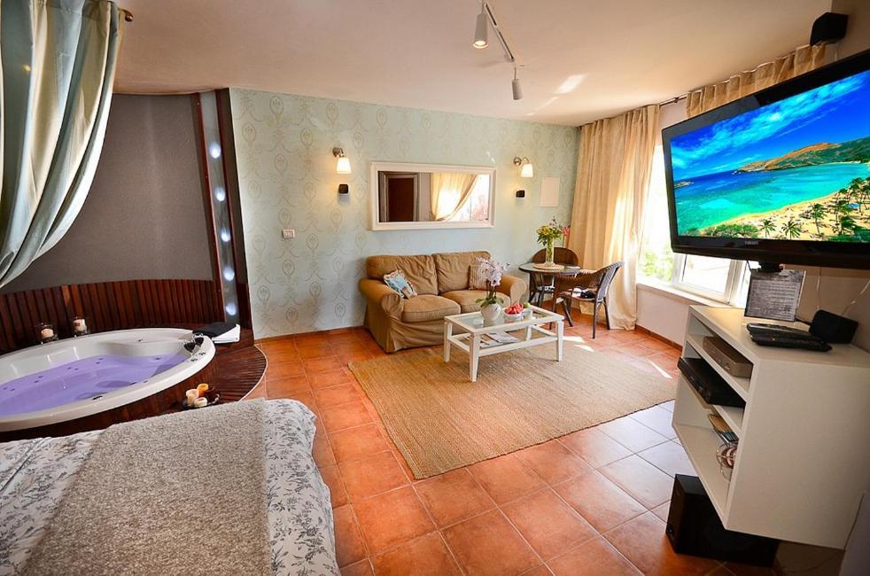 Hufsha Berama Villa Had Nes Exteriör bild